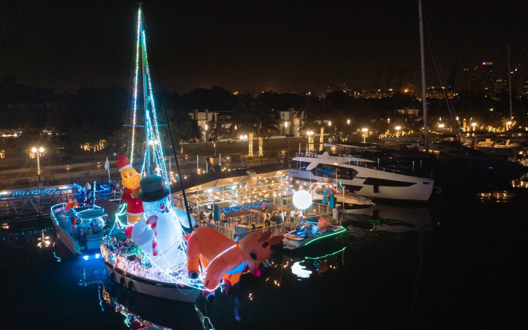 ONE15 Christmas Boat Light Parade™ 2021