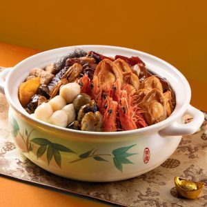A treasure trove of prized ingredients, the Chinese New Year Treasure Abalone Pot will undoubtedly take centre stage at every reunion gathering.