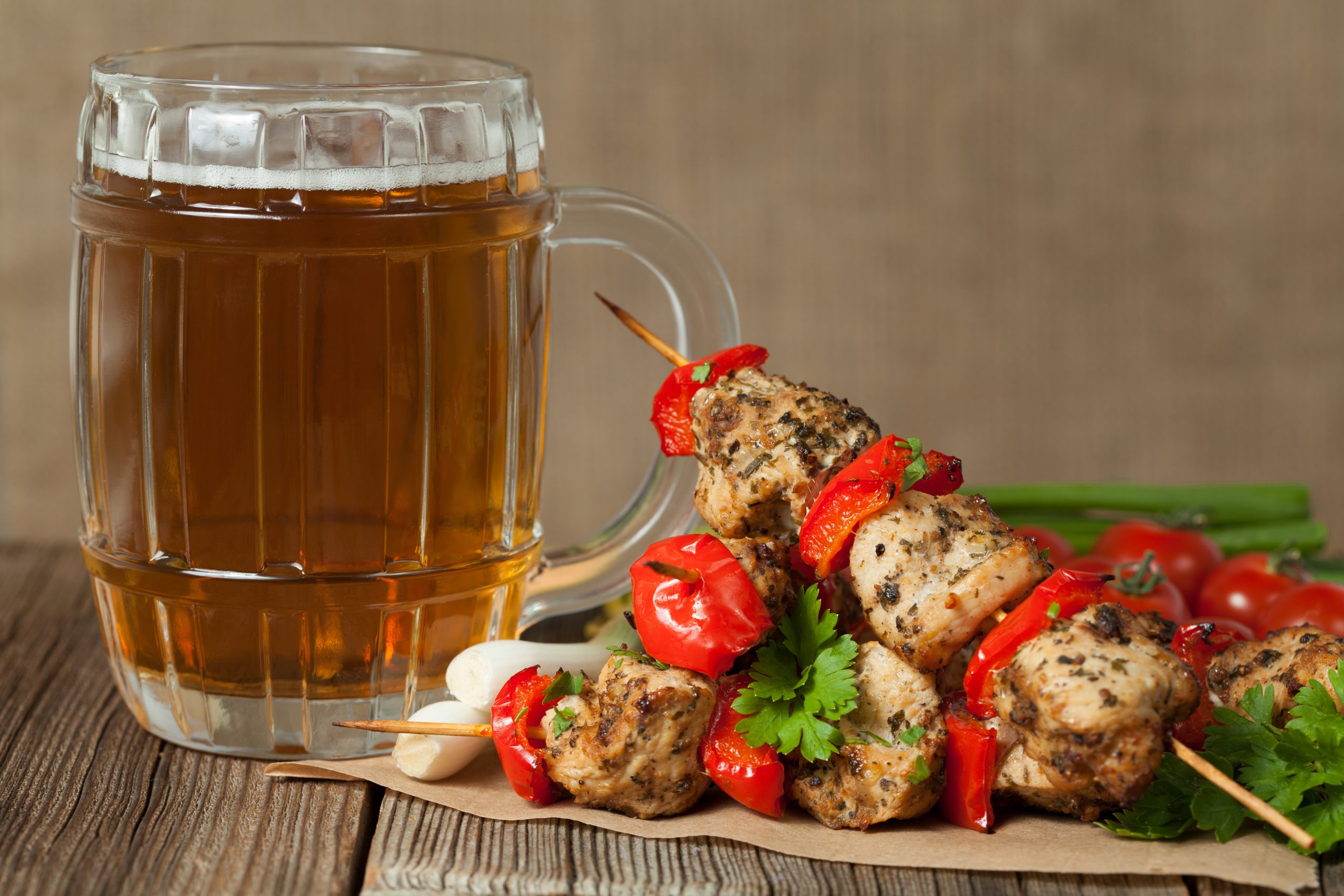 Gourmet,Chiken,Kebab,Skewer,Barbecue,Meat,On,Bamboo,Sticks,With